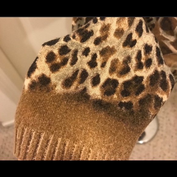 Sweater - Picture 4 of 7